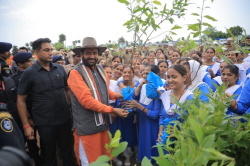 निरंकारी मिशन के वृक्षारोपण में हरियाणा के मुख्यमंत्री हुए उपस्थित.